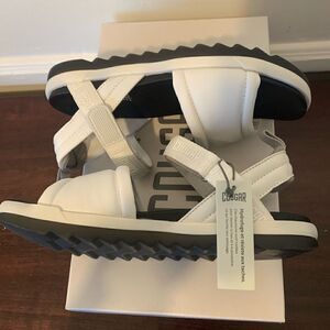 Cougar premium leather upper and lining water repellent contoured footbed sandal